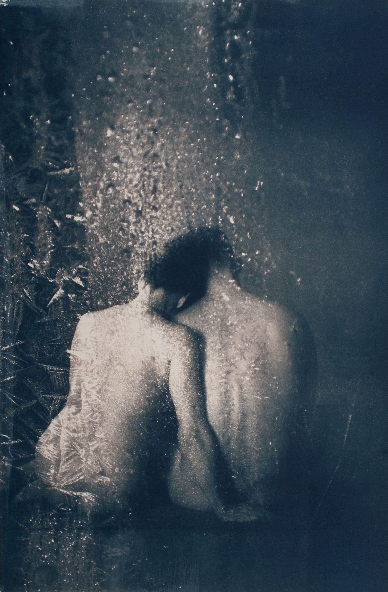 Taru Leinonen: Tähdenlento (Shooting Star, 2025, cyanotype, 40 x 26 cm)